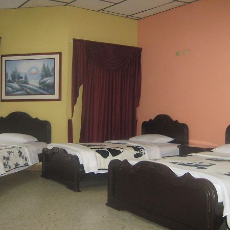 Hotel Ejecutivo 佩雷拉 外观 照片