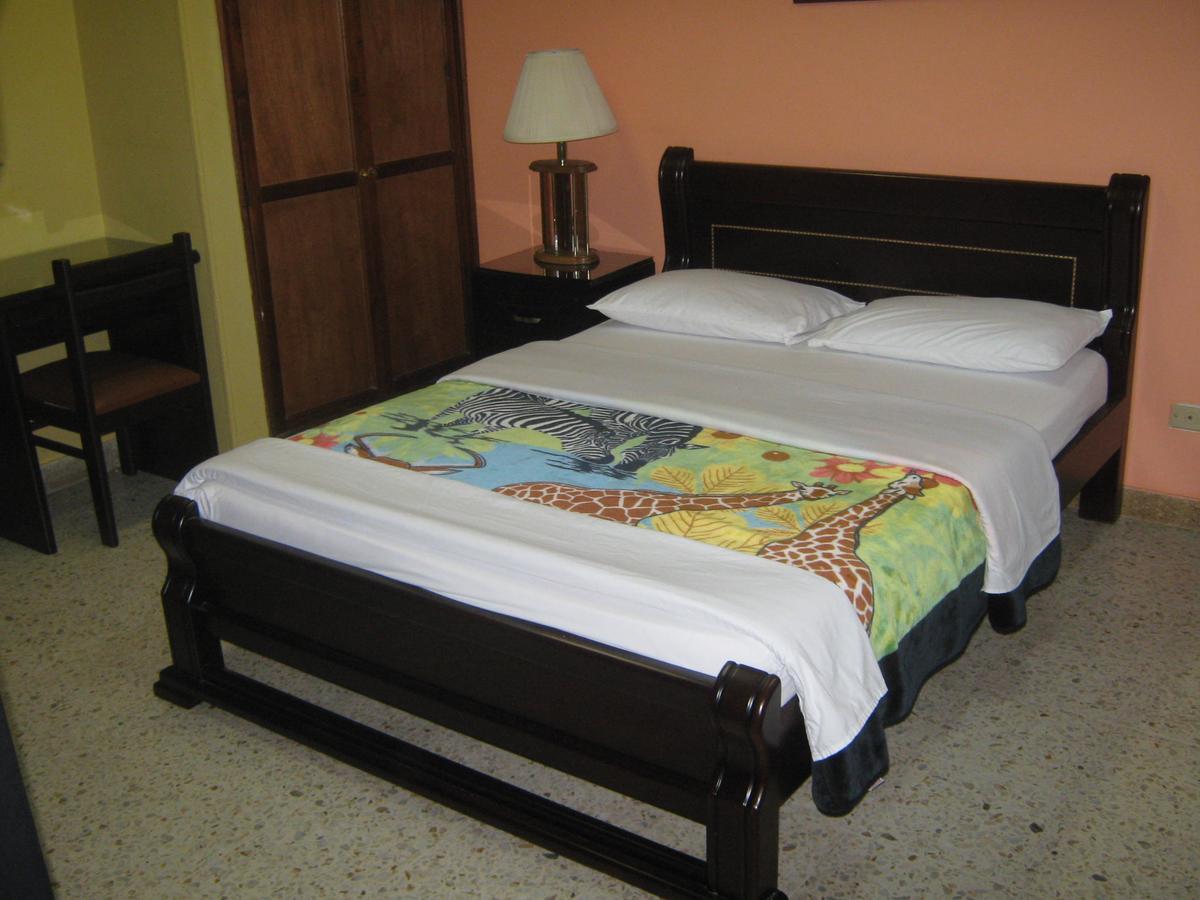Hotel Ejecutivo 佩雷拉 外观 照片