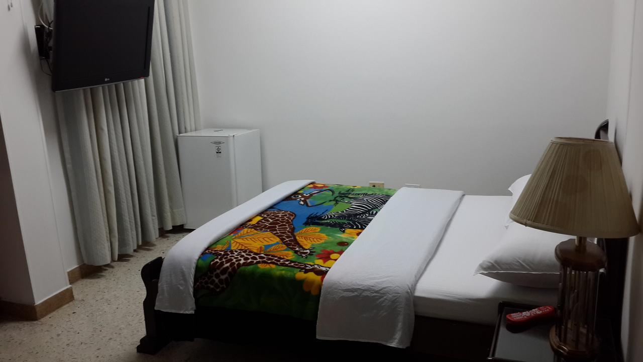 Hotel Ejecutivo 佩雷拉 外观 照片
