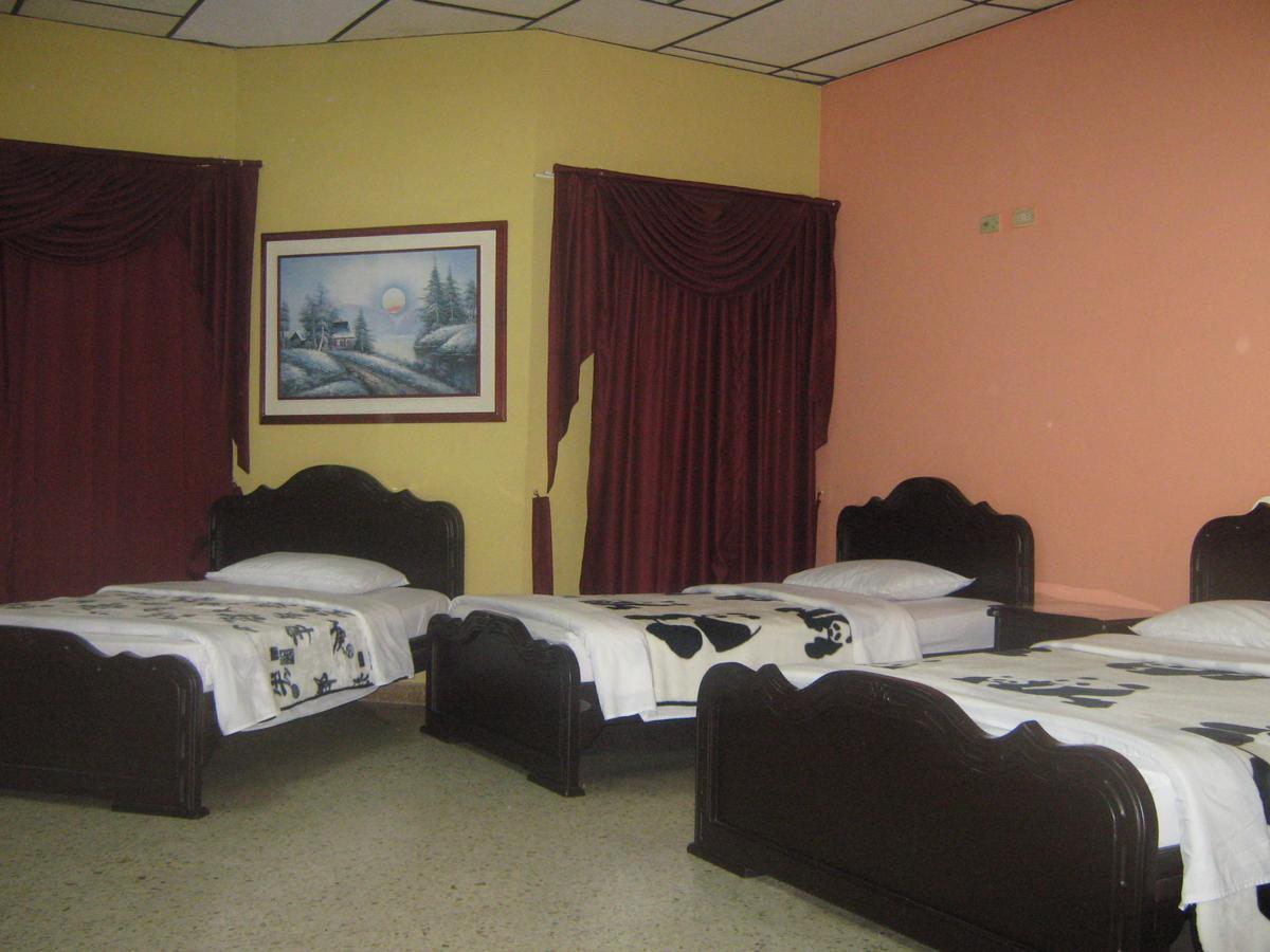 Hotel Ejecutivo 佩雷拉 外观 照片
