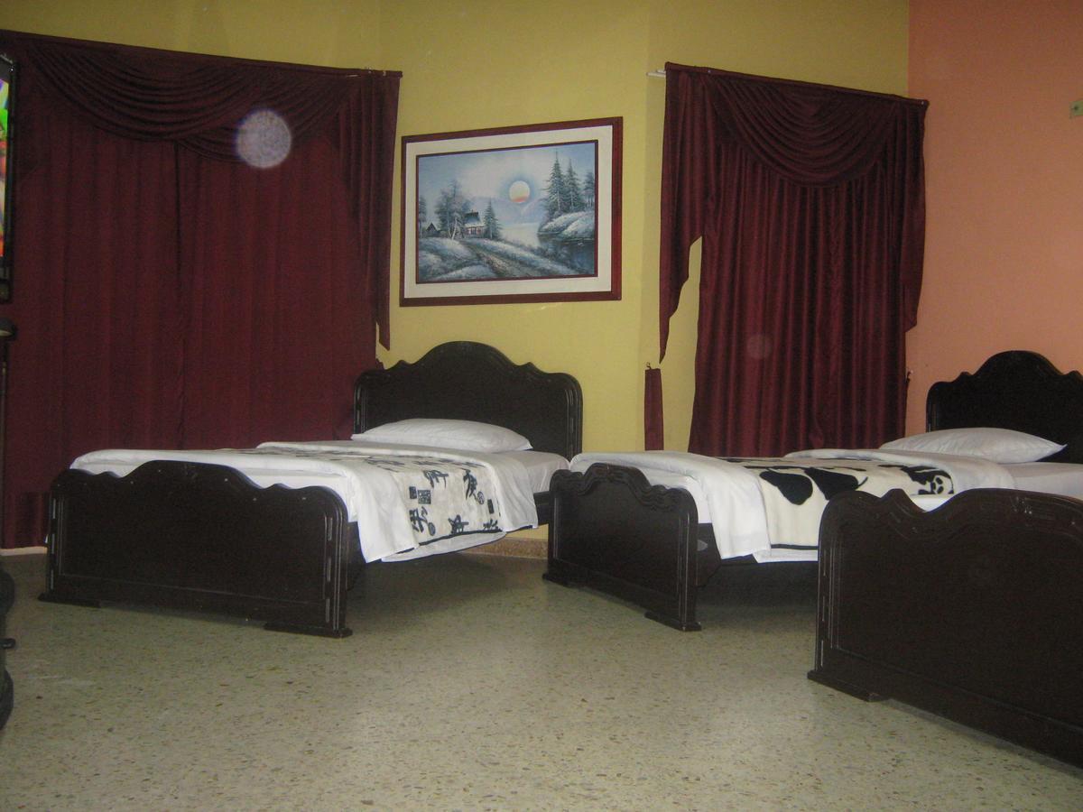 Hotel Ejecutivo 佩雷拉 外观 照片