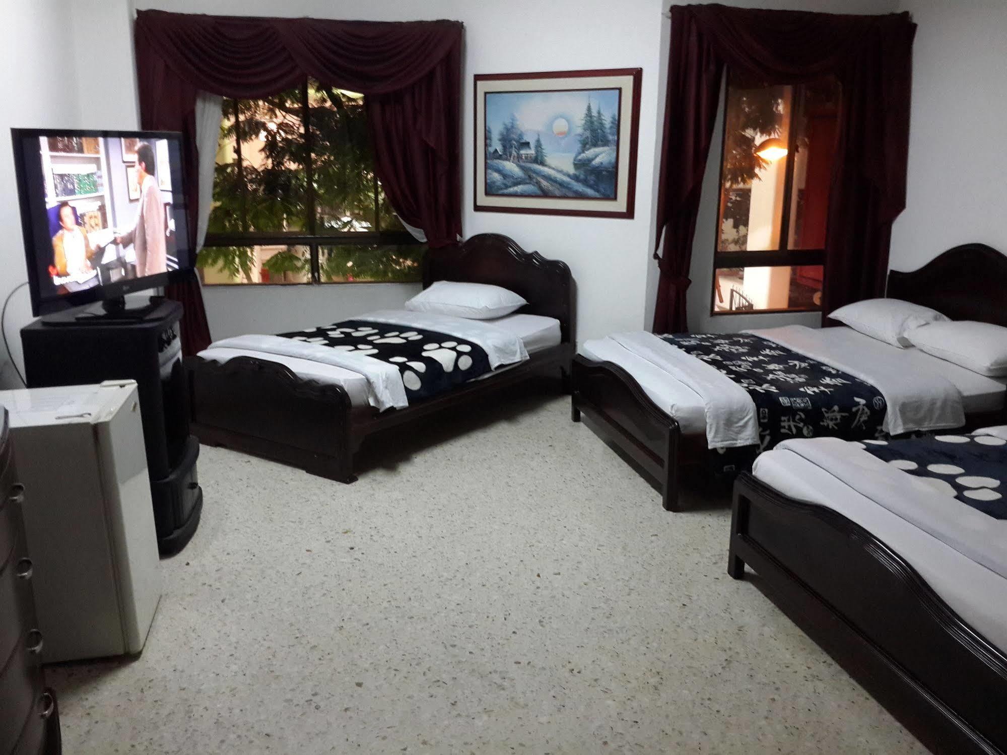 Hotel Ejecutivo 佩雷拉 外观 照片