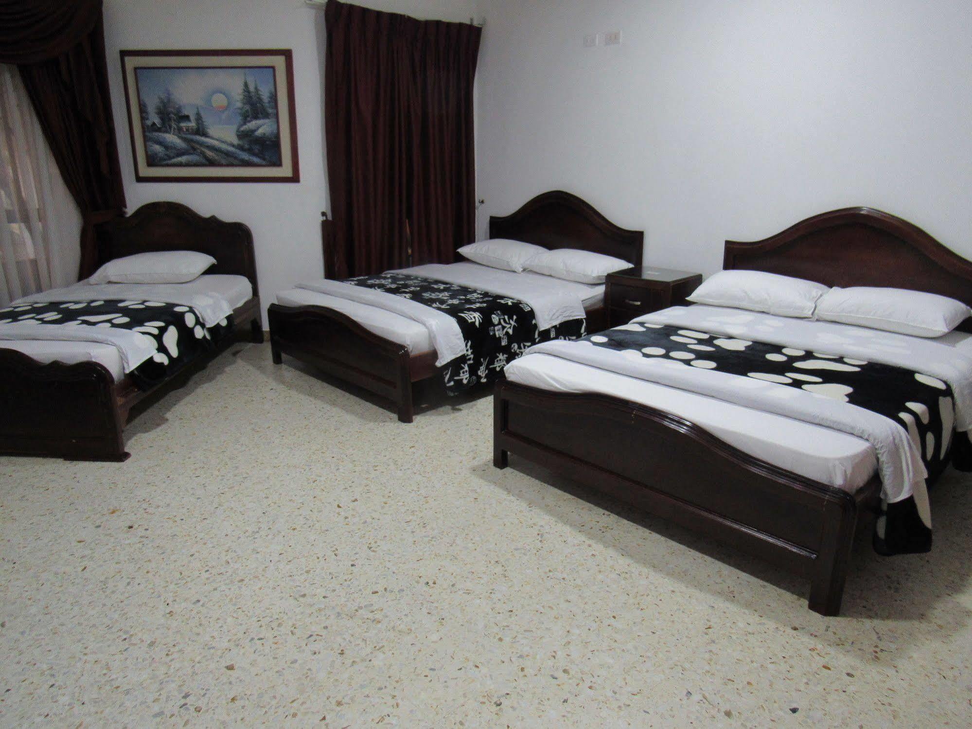 Hotel Ejecutivo 佩雷拉 外观 照片