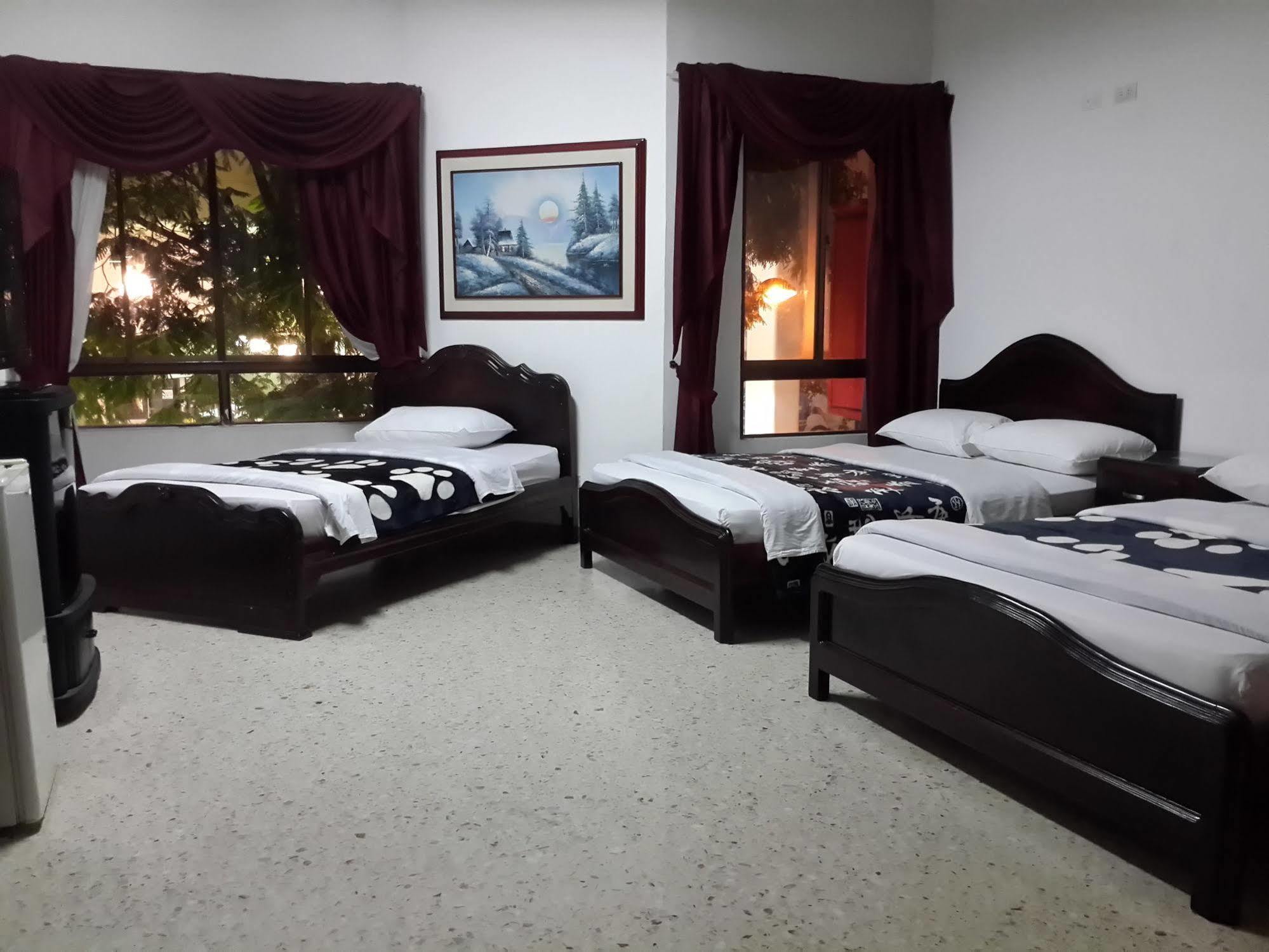 Hotel Ejecutivo 佩雷拉 外观 照片