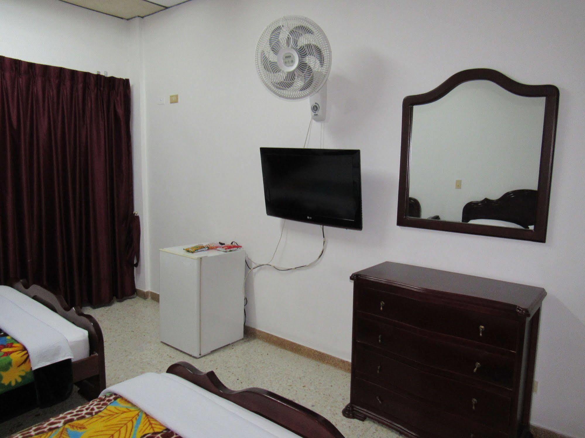 Hotel Ejecutivo 佩雷拉 外观 照片