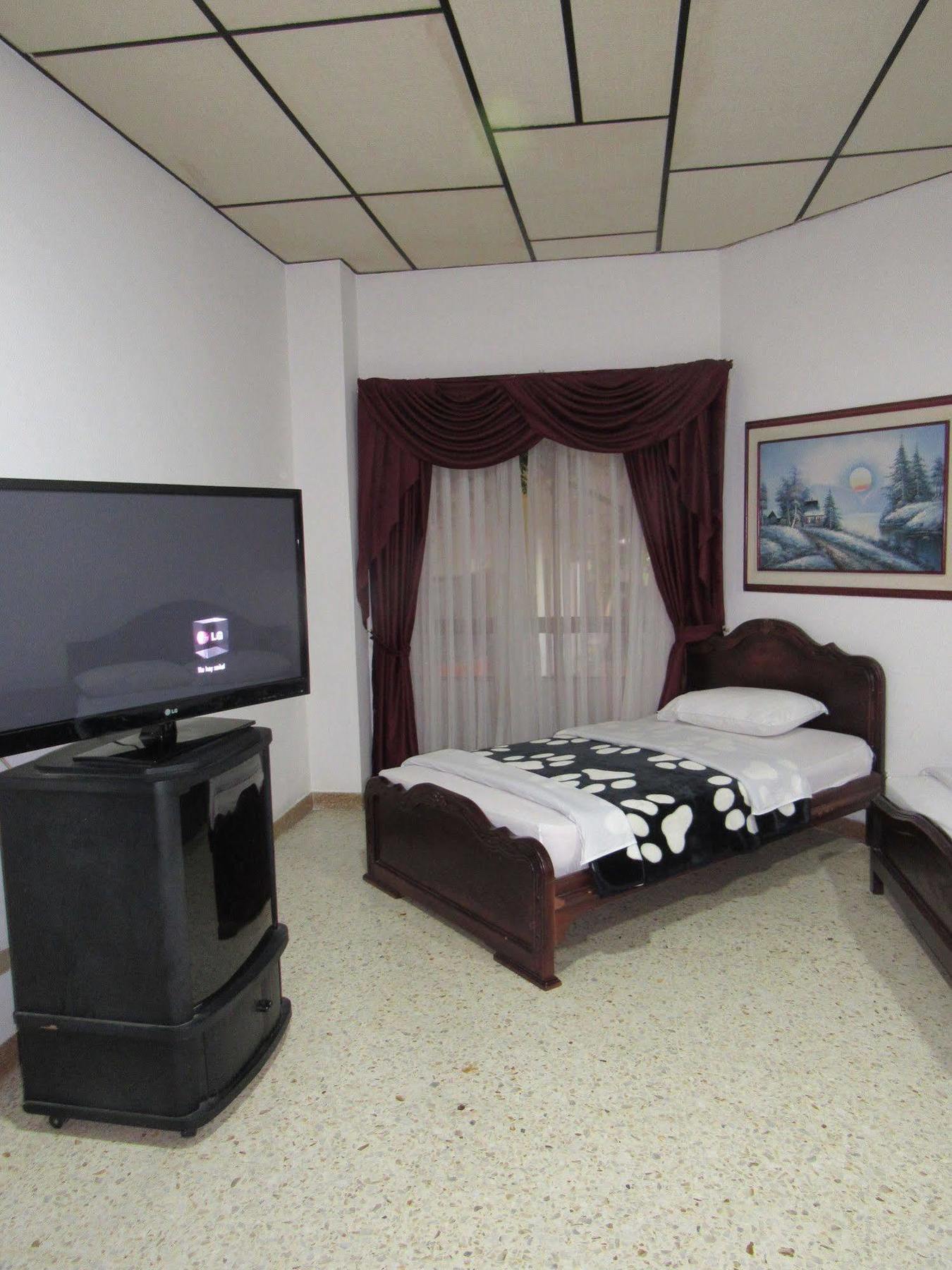 Hotel Ejecutivo 佩雷拉 外观 照片