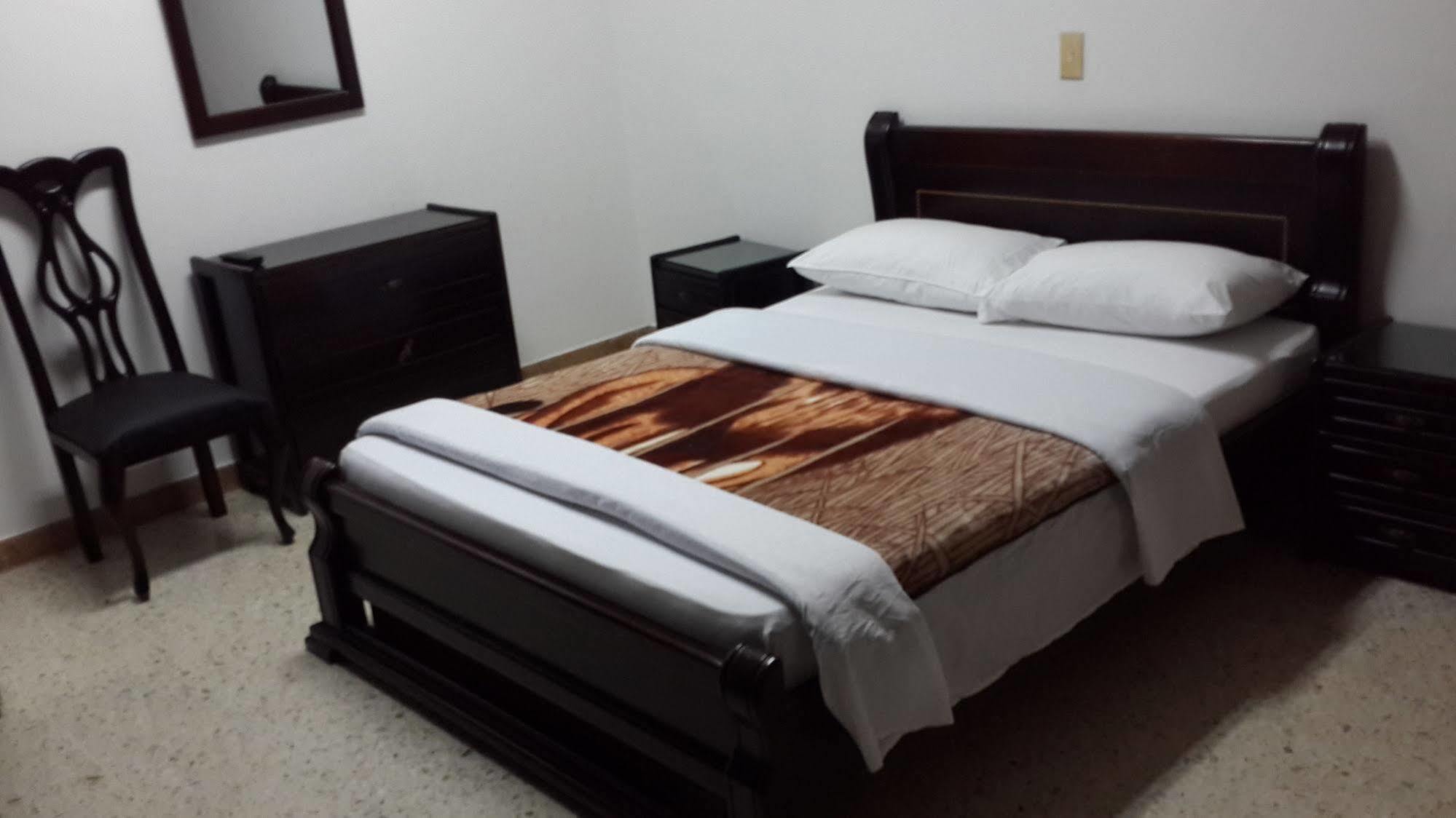 Hotel Ejecutivo 佩雷拉 外观 照片