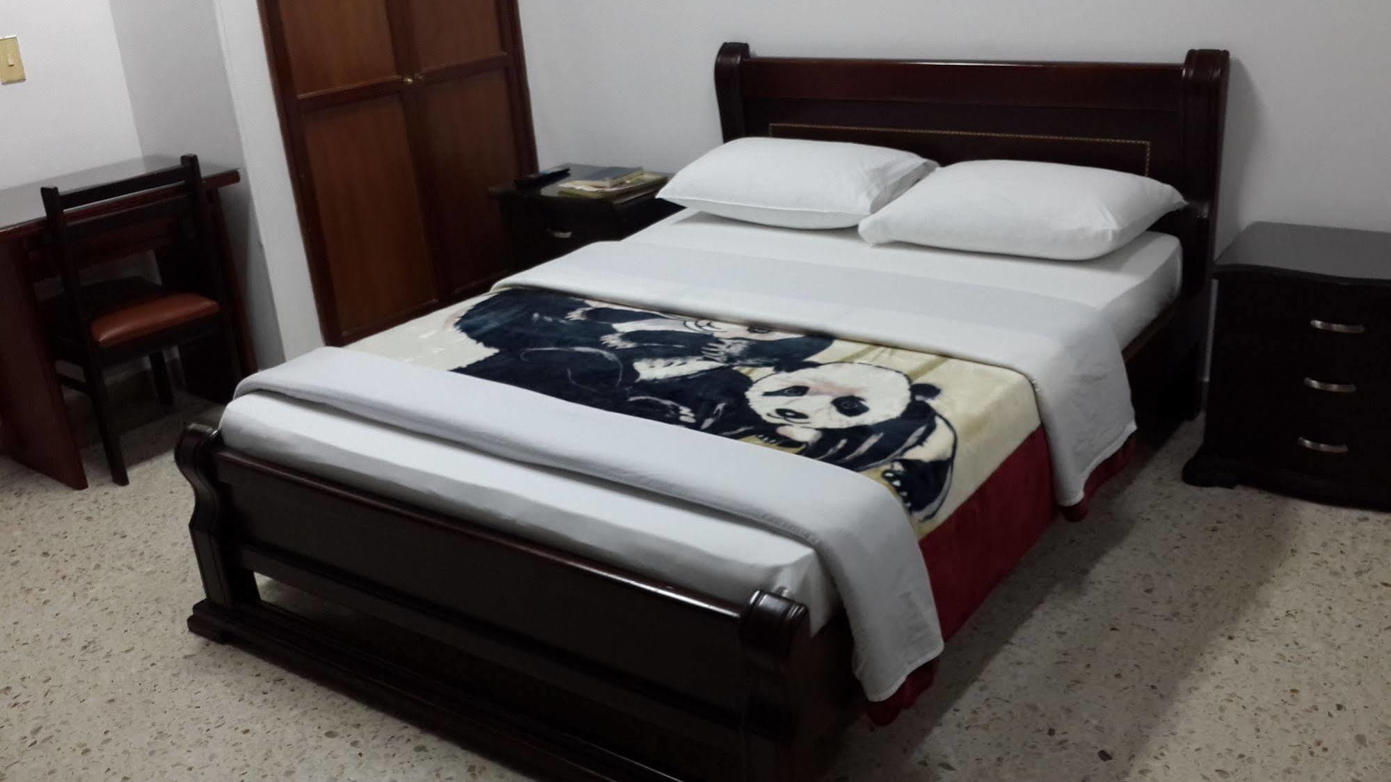Hotel Ejecutivo 佩雷拉 外观 照片